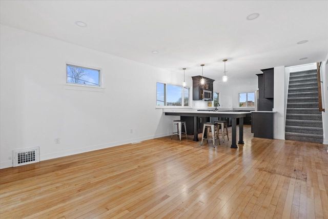 2597 S Austin STREET, Milwaukee, WI 53207