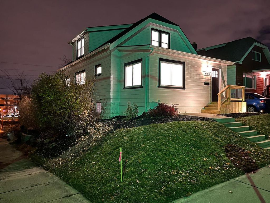 2597 S Austin STREET, Milwaukee, WI 53207