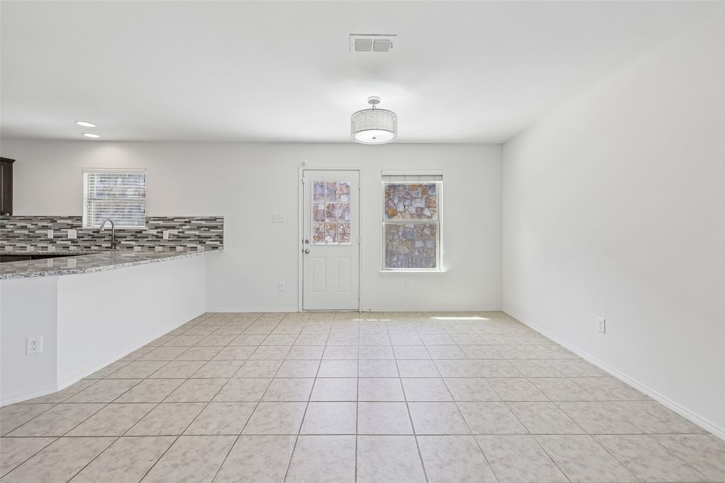 908 Blackberry Trail, Fort Worth, TX 76120 — photo 5