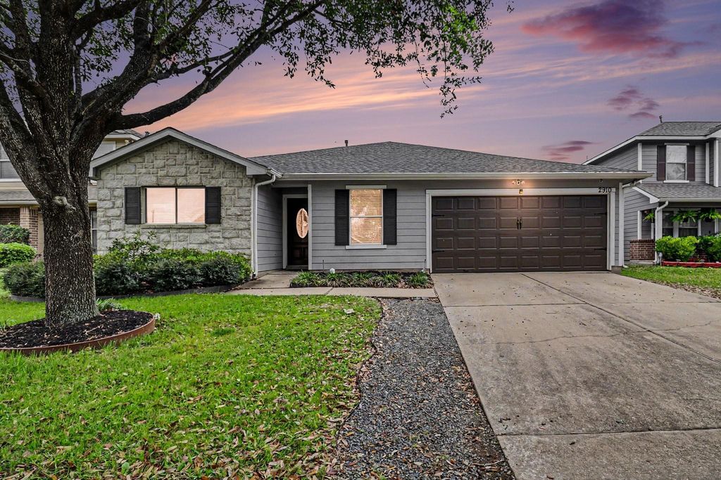 2910 Meiko Drive, Houston, TX 77045