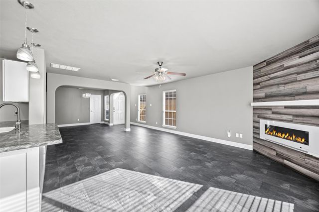 13718 Rural Oak Street, Houston, TX 77034