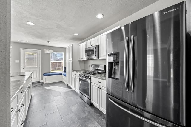 13718 Rural Oak Street, Houston, TX 77034