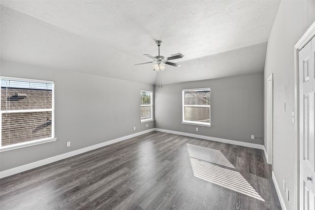 13718 Rural Oak Street, Houston, TX 77034