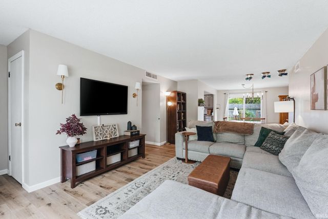 5006 Bahama Lane, Fort Wayne, IN 46815