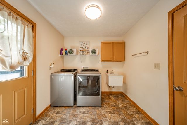 154 Bay Ridge Drive, Pendleton, IN 46064