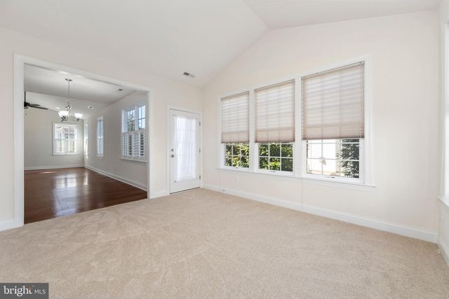 4 BEDFORD DR, Medford, NJ 08055