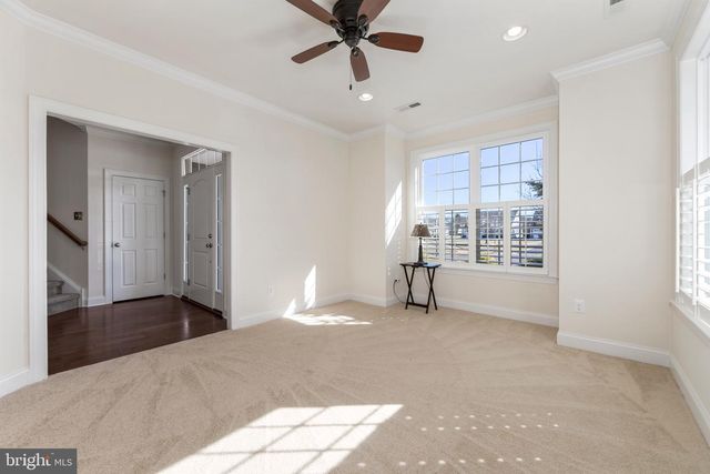 4 BEDFORD DR, Medford, NJ 08055