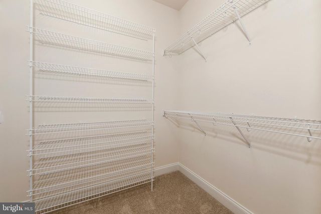 4 BEDFORD DR, Medford, NJ 08055