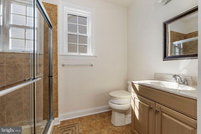 4 BEDFORD DR, Medford, NJ 08055