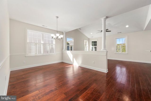 4 BEDFORD DR, Medford, NJ 08055