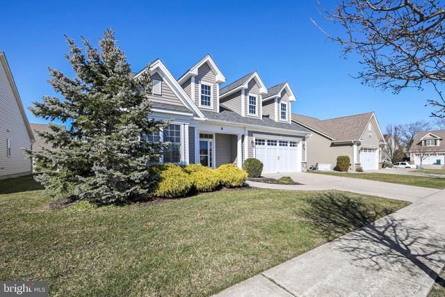 4 BEDFORD DR, Medford, NJ 08055