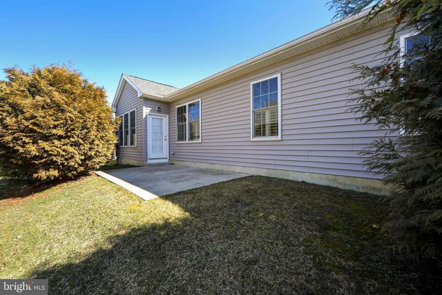 4 BEDFORD DR, Medford, NJ 08055