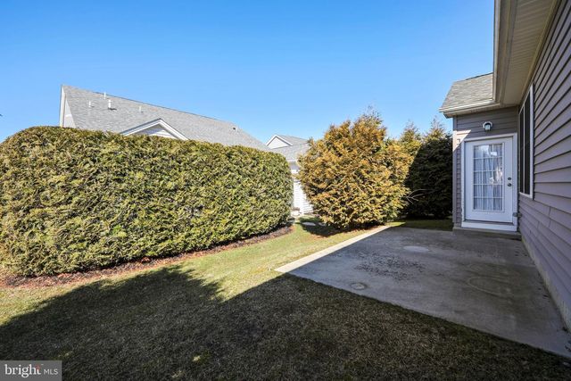 4 BEDFORD DR, Medford, NJ 08055