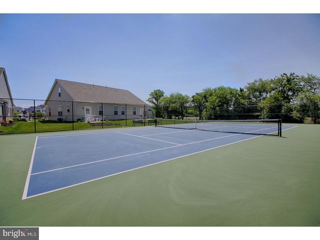 4 BEDFORD DR, Medford, NJ 08055