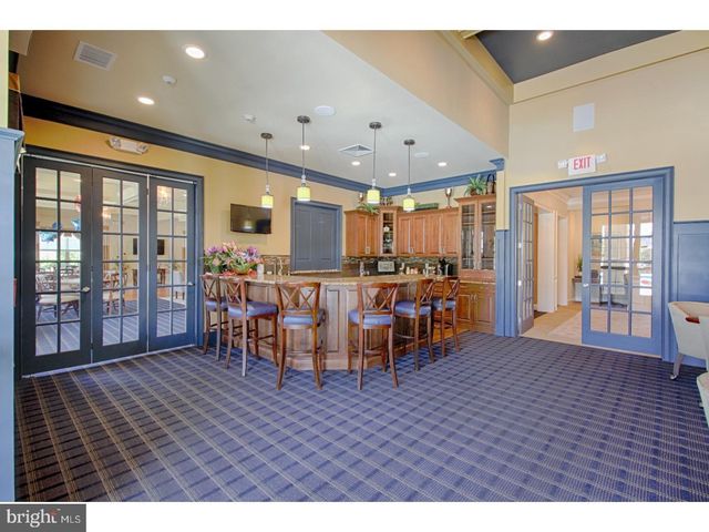 4 BEDFORD DR, Medford, NJ 08055