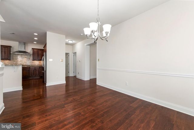 4 BEDFORD DR, Medford, NJ 08055