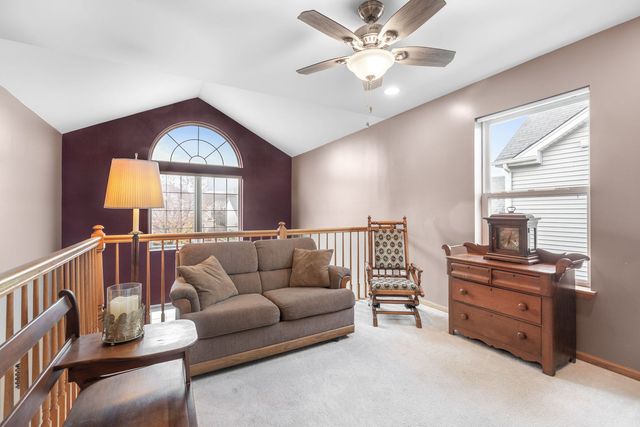 105 N Inverness Court, Round Lake, IL 60073