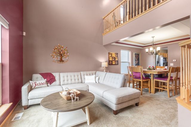 105 N Inverness Court, Round Lake, IL 60073