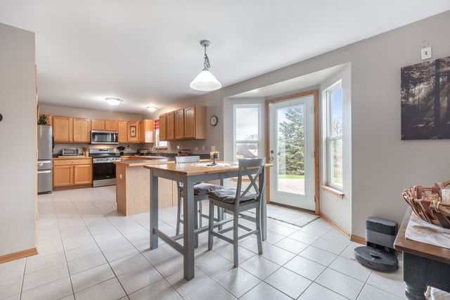 105 N Inverness Court, Round Lake, IL 60073