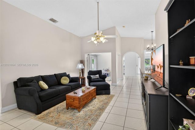 11038 SW 148th Place, Miami, FL 33196