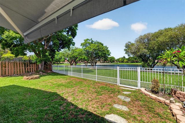 11038 SW 148th Place, Miami, FL 33196