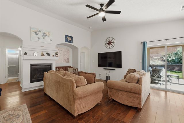 6227 Nueva Espana Road NW, Albuquerque, NM 87114