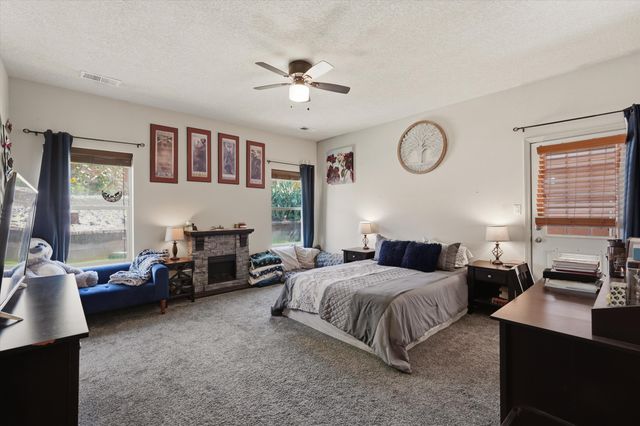 6227 Nueva Espana Road NW, Albuquerque, NM 87114