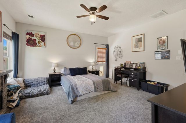 6227 Nueva Espana Road NW, Albuquerque, NM 87114