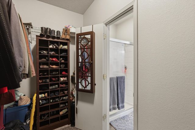 6227 Nueva Espana Road NW, Albuquerque, NM 87114