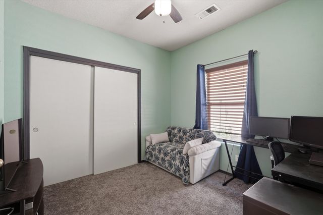 6227 Nueva Espana Road NW, Albuquerque, NM 87114