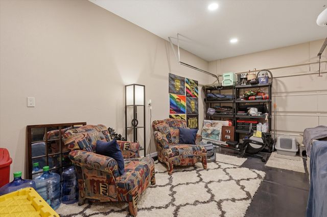 6227 Nueva Espana Road NW, Albuquerque, NM 87114