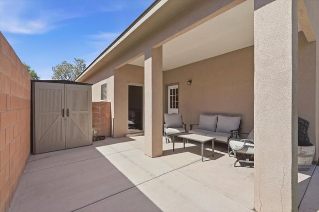 6227 Nueva Espana Road NW, Albuquerque, NM 87114