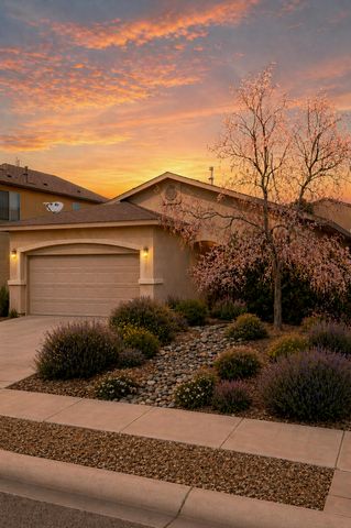 6227 Nueva Espana Road NW, Albuquerque, NM 87114