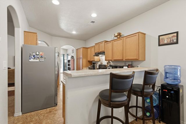 6227 Nueva Espana Road NW, Albuquerque, NM 87114