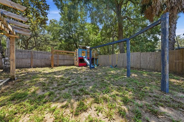 3104 GARDEN ROAD, Eustis, FL 32726
