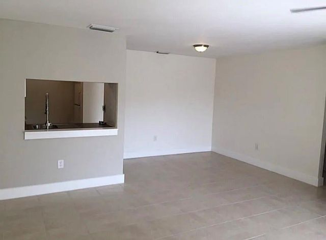 1290 NE 119th St 1B, Miami, FL 33161