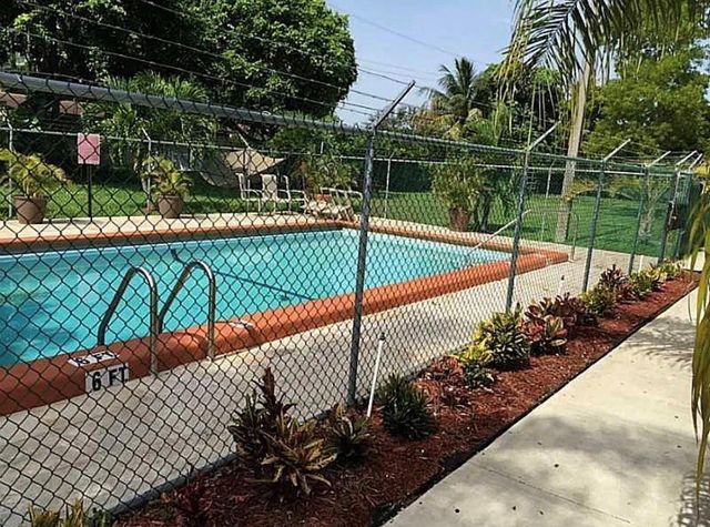 1290 NE 119th St 1B, Miami, FL 33161