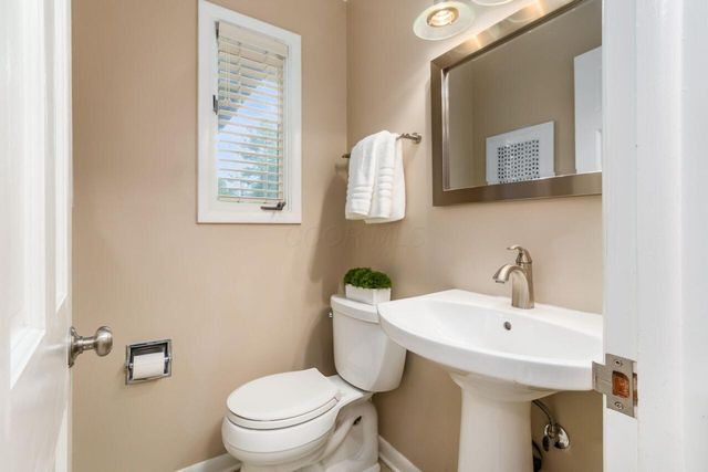 4994 Henderson Heights Road, Columbus, OH 43220