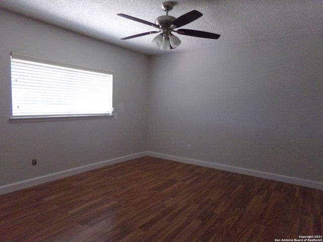 2814 Meadow River, San Antonio, TX 78251