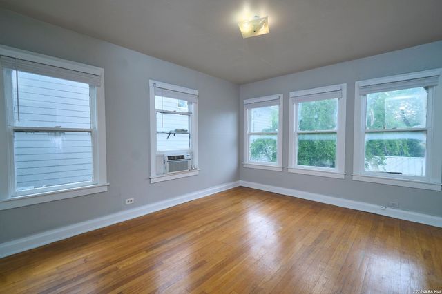 218 Claremont Ave Apt 4, San Antonio, TX 78209