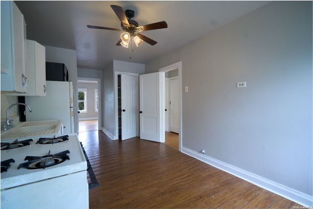 218 Claremont Ave Apt 4, San Antonio, TX 78209