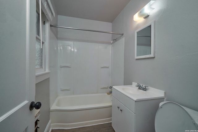 218 Claremont Ave Apt 4, San Antonio, TX 78209