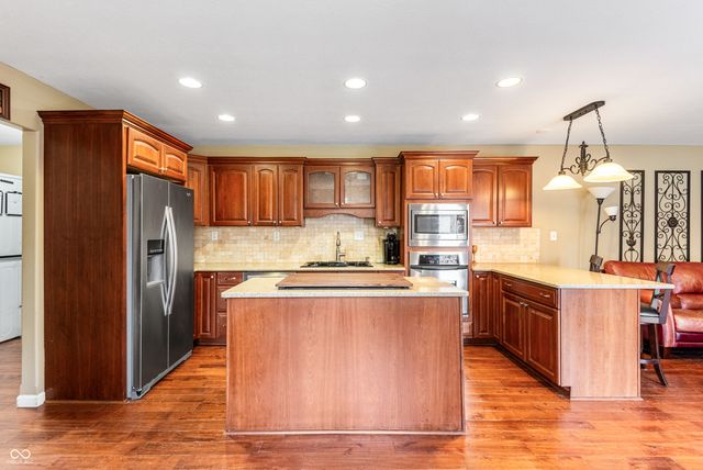 6370 W State Road 46, Columbus, IN 47201