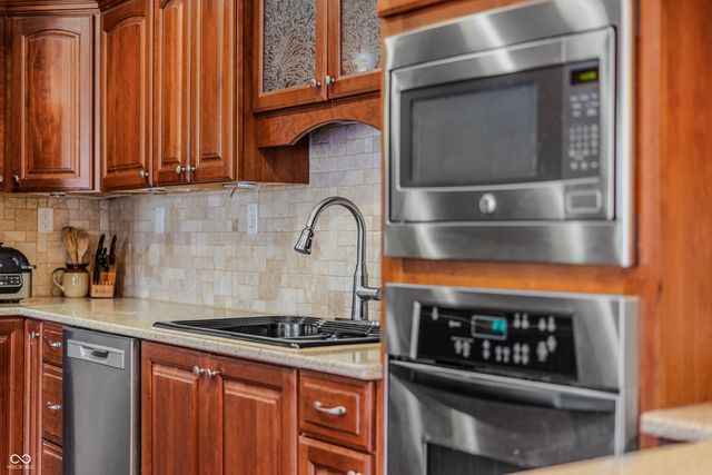 6370 W State Road 46, Columbus, IN 47201