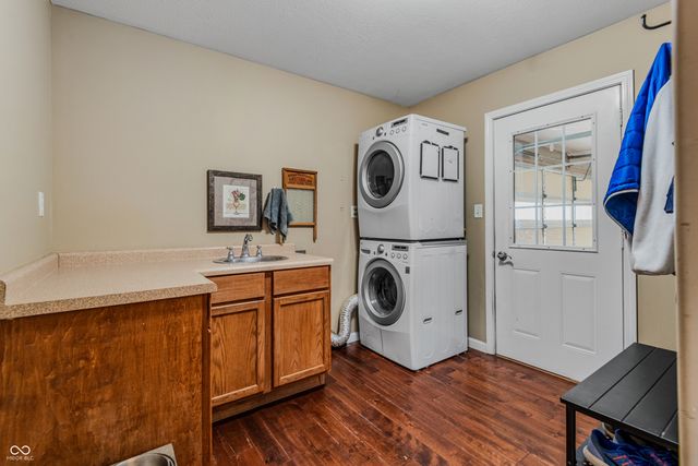 6370 W State Road 46, Columbus, IN 47201