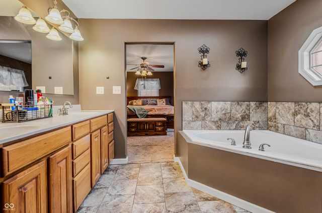 6370 W State Road 46, Columbus, IN 47201