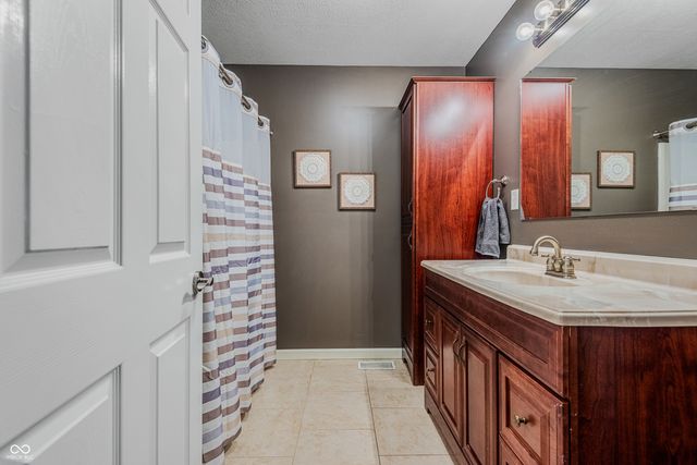 6370 W State Road 46, Columbus, IN 47201