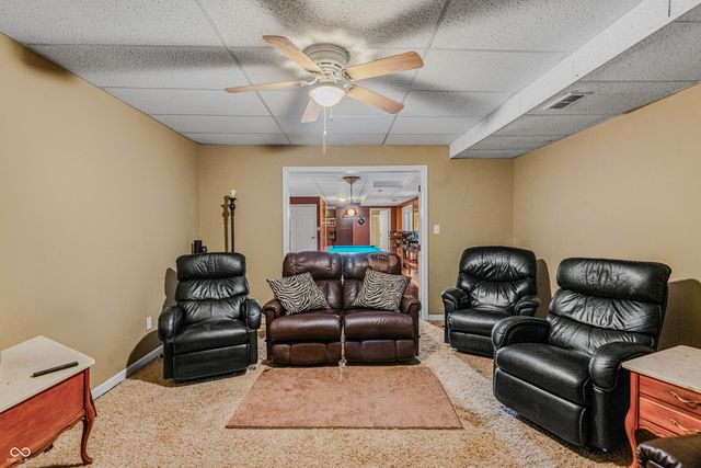 6370 W State Road 46, Columbus, IN 47201