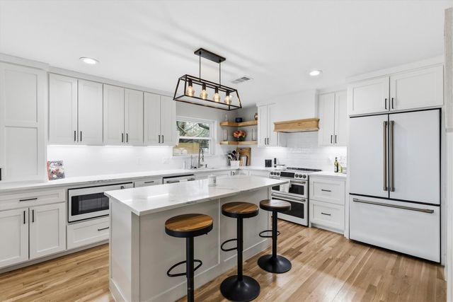 11160 Stanfield Road, Azle, TX 76020