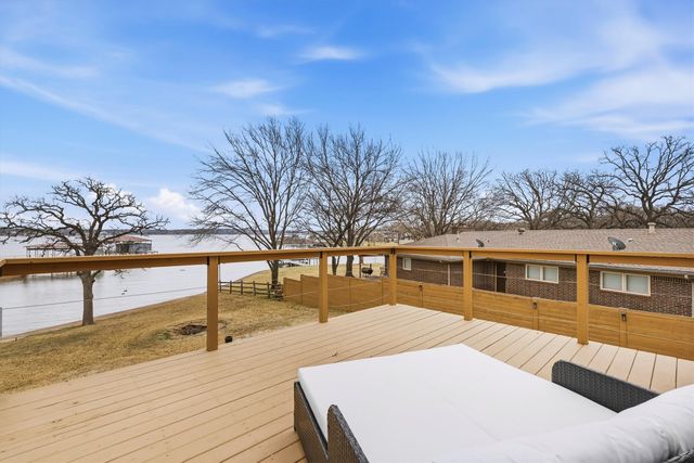 11160 Stanfield Road, Azle, TX 76020